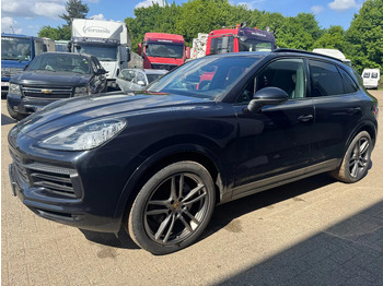 Car PORSCHE
