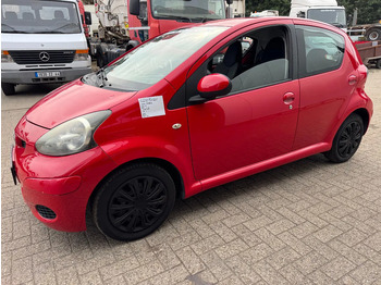 Hatchback TOYOTA