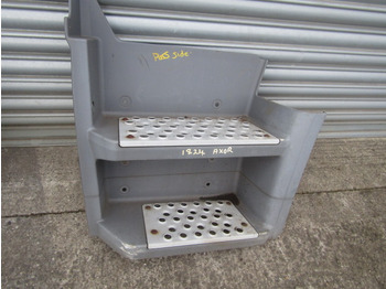 Cab and interior for Truck MERCEDES AXOR DRIVER SIDE CAB STEP: picture 2 Cab and interior for Truck MERCEDES AXOR DRIVER SIDE CAB STEP: picture 2