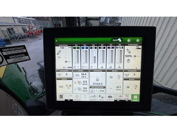 Farm tractor John Deere 6230 R: picture 4