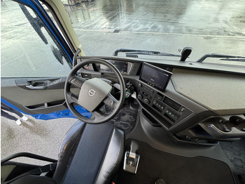 Tractor unit VOLVO FH