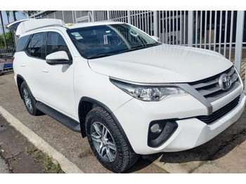 Car Toyota Fortuner: picture 4