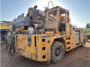 Concrete pump truck PUTZMEISTER