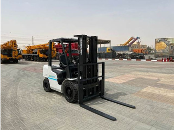 Diesel forklift UniCarriers YG1F2A30U: picture 4