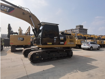 Excavator CATERPILLAR 325D: picture 2