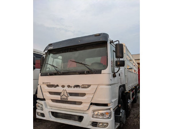 Dropside/ Flatbed truck SINOTRUK HOWO