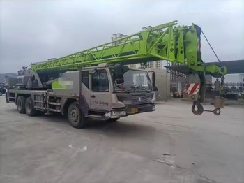 Mobile crane ZOOMLION ZTC250