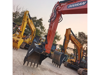 Crawler excavator DOOSAN DX300LC-9C: picture 5