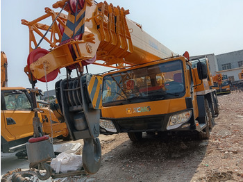 Mobile crane XCMG QY70K