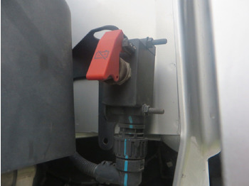 Tractor unit Renault T520 HSC 4x2Tractor ADR: picture 4