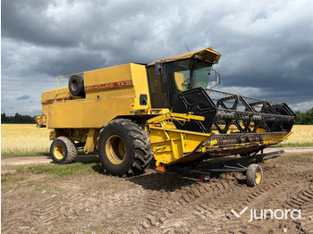 Combine harvester NEW HOLLAND TX series