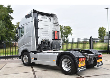 Tractor unit Volvo FH 420 Globe 4x2 - ADR FL - 766 TKM - PTO - AIRCO - DIFF. LOCK - TOP CONDITION -: picture 3