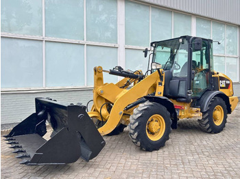 Wheel loader CATERPILLAR 906M