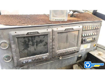 All terrain crane XCMG second hand large ton all terrain crane 650 ton QAY650: picture 2 All terrain crane XCMG second hand large ton all terrain crane 650 ton QAY650: picture 2