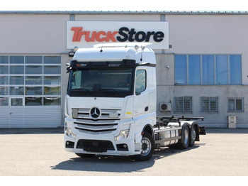 Container transporter/ Swap body truck MERCEDES-BENZ Actros 2545