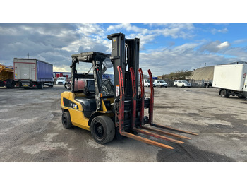 LPG forklift CATERPILLAR GP