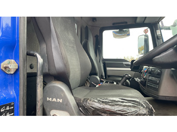 Dropside/ Flatbed truck, Crane truck Man TGM 18.250: picture 5