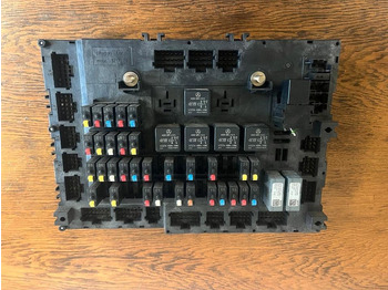 Fuse for Truck Mercedes Actros MP4 Single-SAM Sicherungskasten A0014463658: picture 2 Fuse for Truck Mercedes Actros MP4 Single-SAM Sicherungskasten A0014463658: picture 2