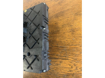 Fuse for Truck Mercedes Actros MP4 Single-SAM Sicherungskasten A0014463658: picture 5 Fuse for Truck Mercedes Actros MP4 Single-SAM Sicherungskasten A0014463658: picture 5