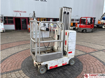 Vertical mast lift GENIE