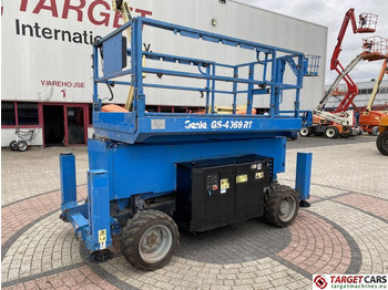 Scissor lift GENIE