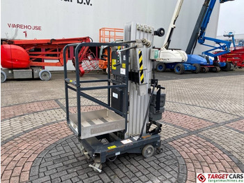 Vertical mast lift JLG