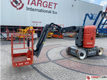 Articulated boom SKYJACK