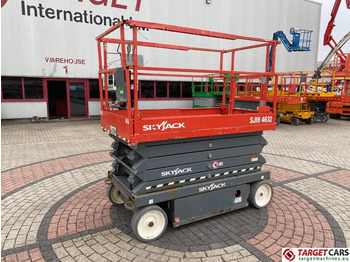 Scissor lift SKYJACK