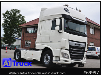 Tractor unit DAF XF 530