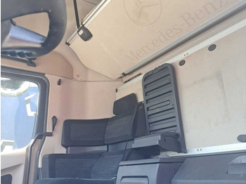Curtainsider truck Mercedes-Benz Actros 2542, 6X2: picture 5