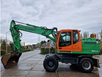 Wheel excavator HYUNDAI