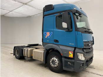Tractor unit Mercedes-Benz Actros 1940: picture 3
