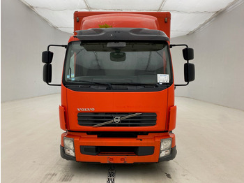 Box truck Volvo FL 240: picture 2