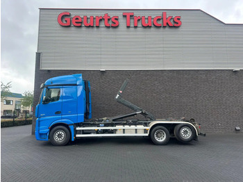 Hook lift truck MERCEDES-BENZ Actros 2545