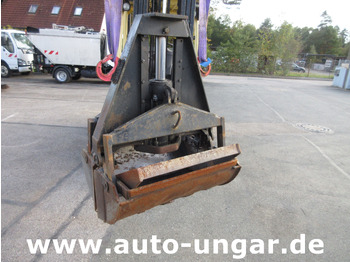 Excavator