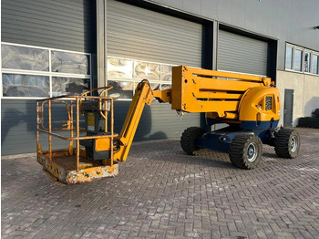 Articulated boom JLG