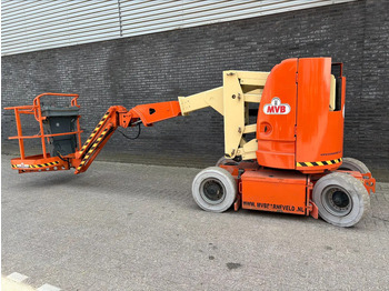 Articulated boom JLG