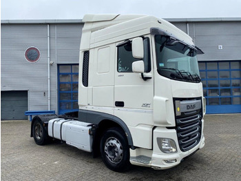 Interior photo 1: Tractor unit DAF XF106-460 / DOUBLE TANK / DEB / FRIDGE / 2XBED / AUTOMATIC / EURO-6 / 2014