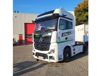 Tractor unit MERCEDES-BENZ Actros 1863