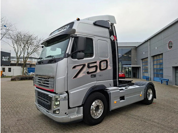 Tractor unit VOLVO FH16 750