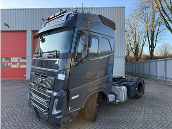 Tractor unit VOLVO FH
