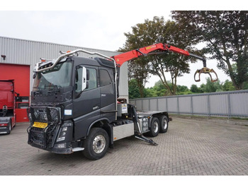 Timber truck VOLVO FH16 750