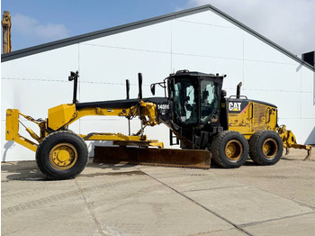 Grader CATERPILLAR 140M