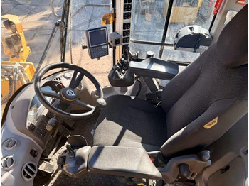 Wheel loader Volvo L110H: picture 4 Wheel loader Volvo L110H: picture 4