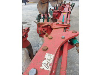 Plow Kverneland ES 100-200-28: picture 5 Plow Kverneland ES 100-200-28: picture 5