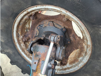 Front axle NEW HOLLAND