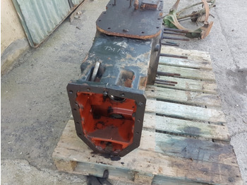 Rear axle New Holland Tm130 Rear Axle Centre Housing 51862869, 5186286, 47127697: picture 3 Rear axle New Holland Tm130 Rear Axle Centre Housing 51862869, 5186286, 47127697: picture 3