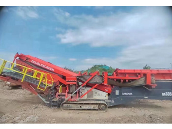 Mobile crusher SANDVIK