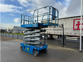 Scissor lift GENIE