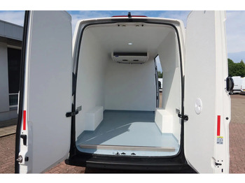 Refrigerated van Volkswagen Crafter 177 PK Koel/ Vries/ Verwarmen Carrier xarios 350 met nachtaansluiting BPM vrij.: picture 4
